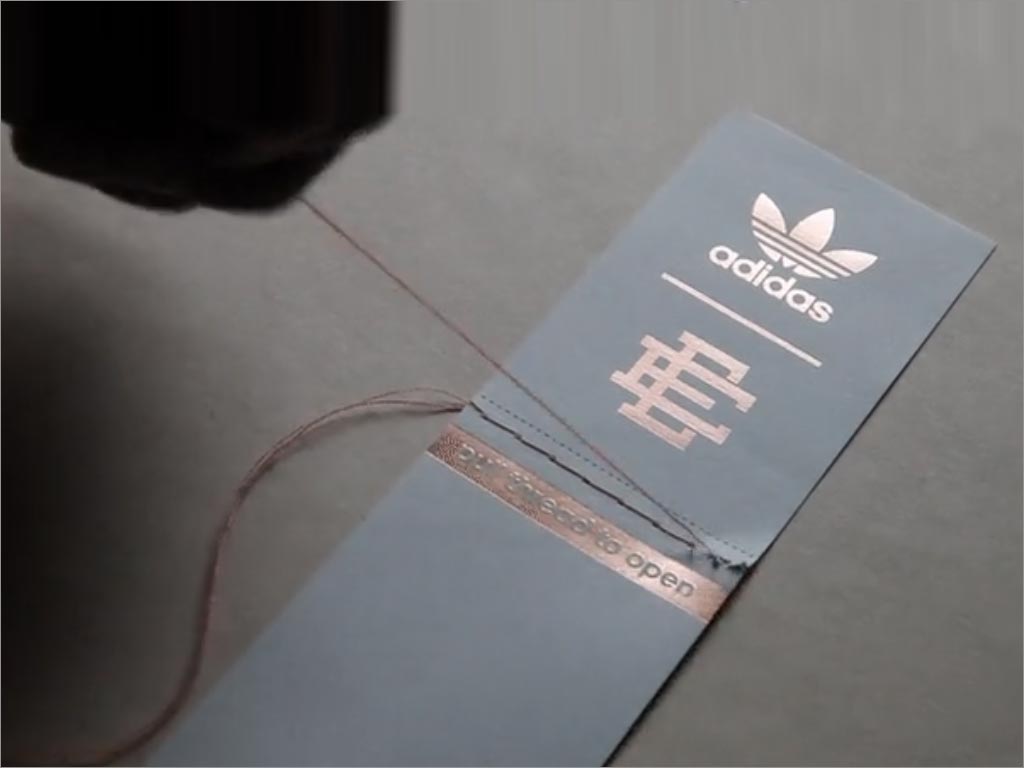 特別版Adidas鞋子包裝設計之撕開封套釋義圖